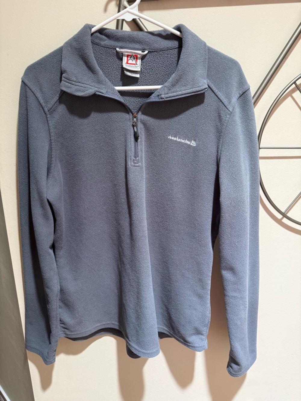 Avalanche Gray Half-Zip Fleece Pullover Activewear Outdoor Hiking Size L